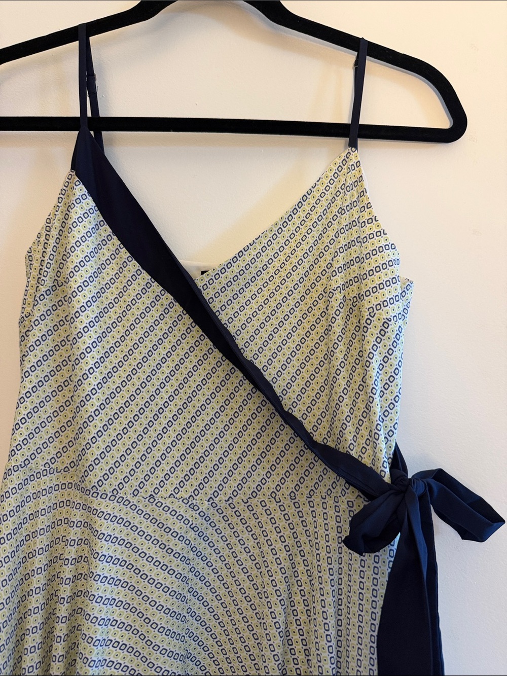 Banana Republic Blue and Cream Asymmetrical Wrap Dress - Picture 2 of 5